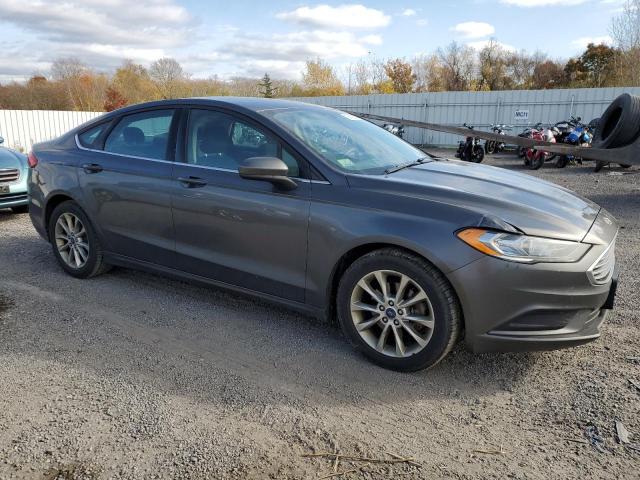 VIN 3FA6P0H7XHR197557 2017 Ford Fusion, SE no.4