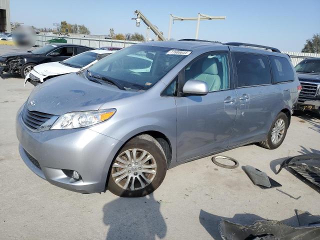 2012 TOYOTA SIENNA XLE #3024750262