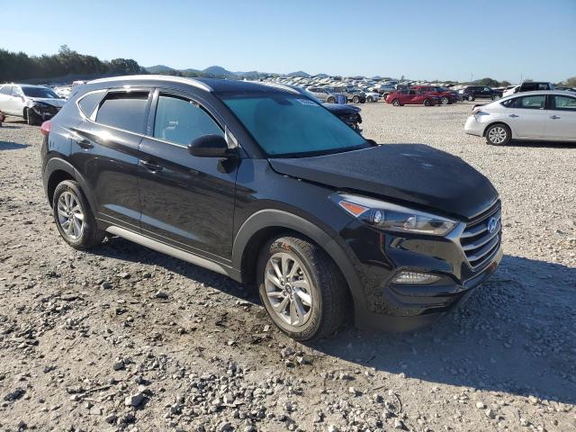 VIN KM8J3CA4XHU407838 2017 Hyundai Tucson, Limited no.4