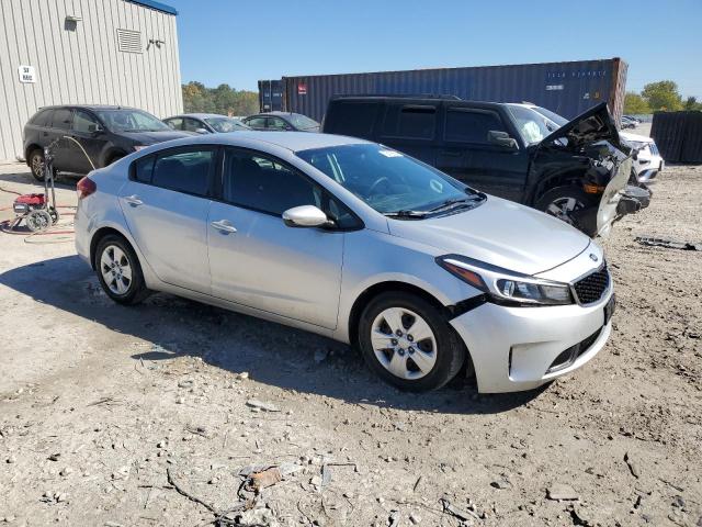 VIN 3KPFK4A78HE025030 2017 KIA Forte, LX no.4