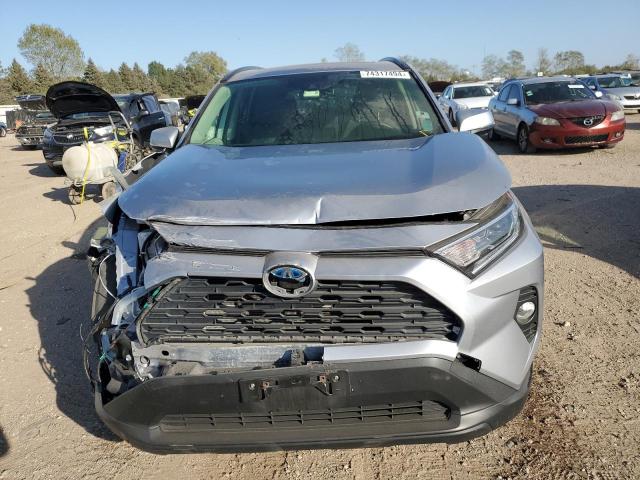2019 TOYOTA RAV4 XLE - JTMRWRFV8KD006993