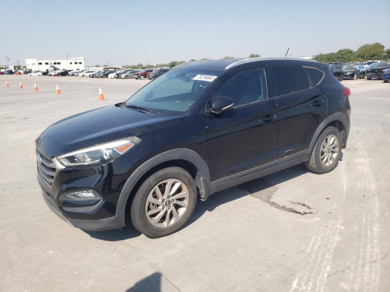 Lot #2890071309 2016 HYUNDAI TUCSON LIM