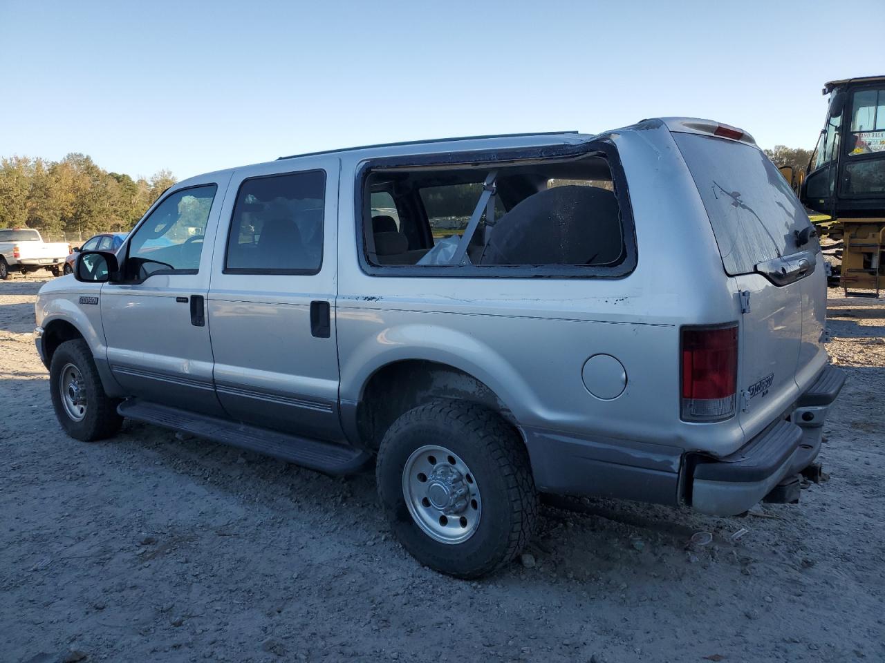 Lot #2945652385 2004 FORD EXCURSION