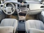 TOYOTA SIENNA LE photo