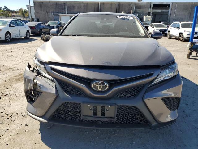 VIN 4T1B11HK2JU023044 2018 Toyota Camry, L no.5