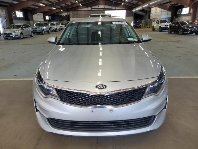 VIN 5XXGT4L31JG264718 2018 KIA Optima, LX no.5