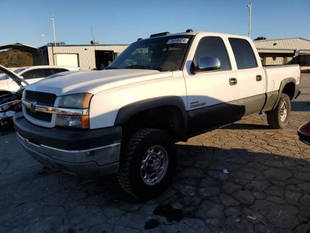 CHEVROLET SILVERADO 2004 white crew pic diesel 1GCHK23254F185302 photo #1