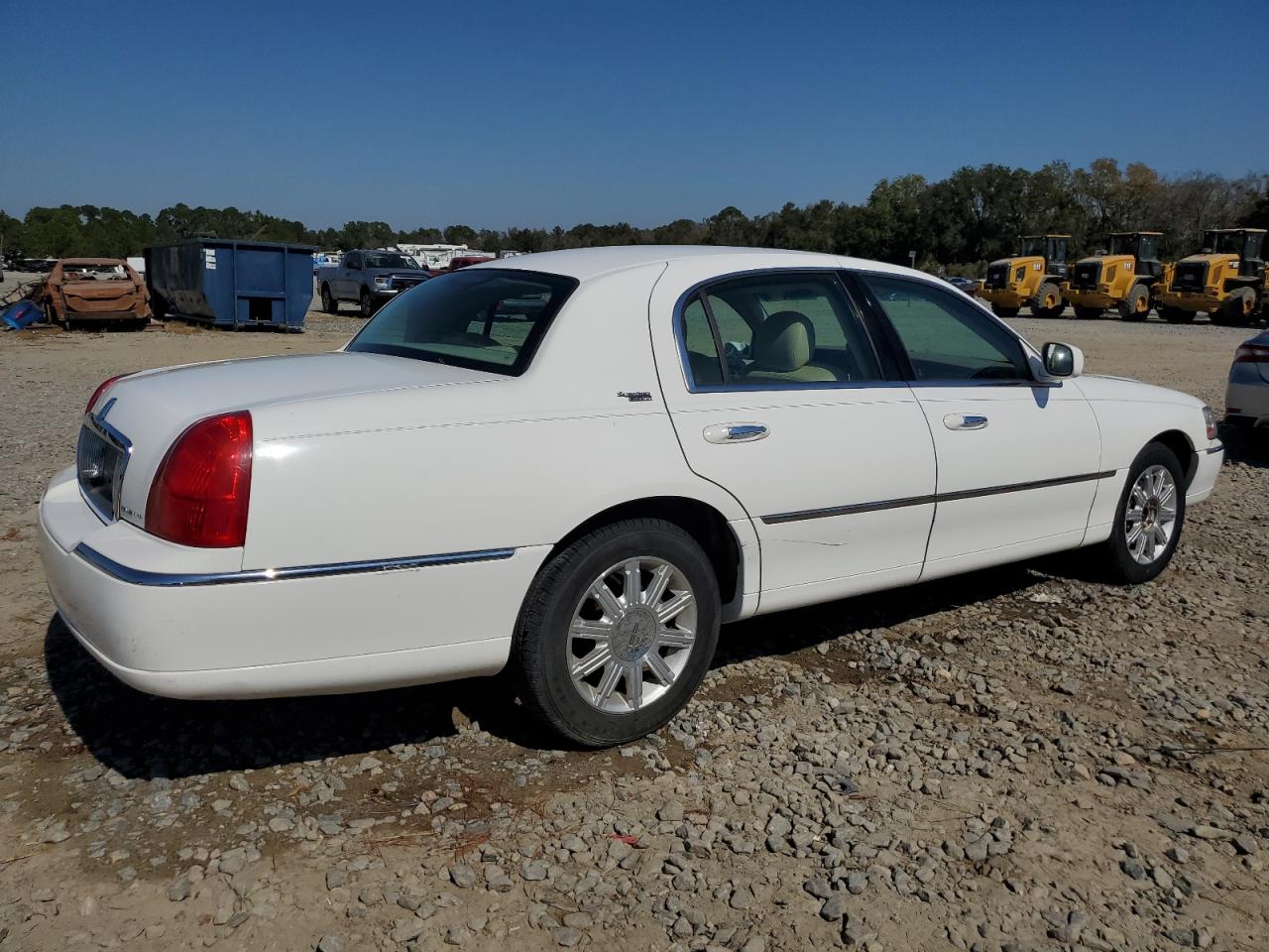 Lot #2945349463 2007 LINCOLN TOWN CAR S