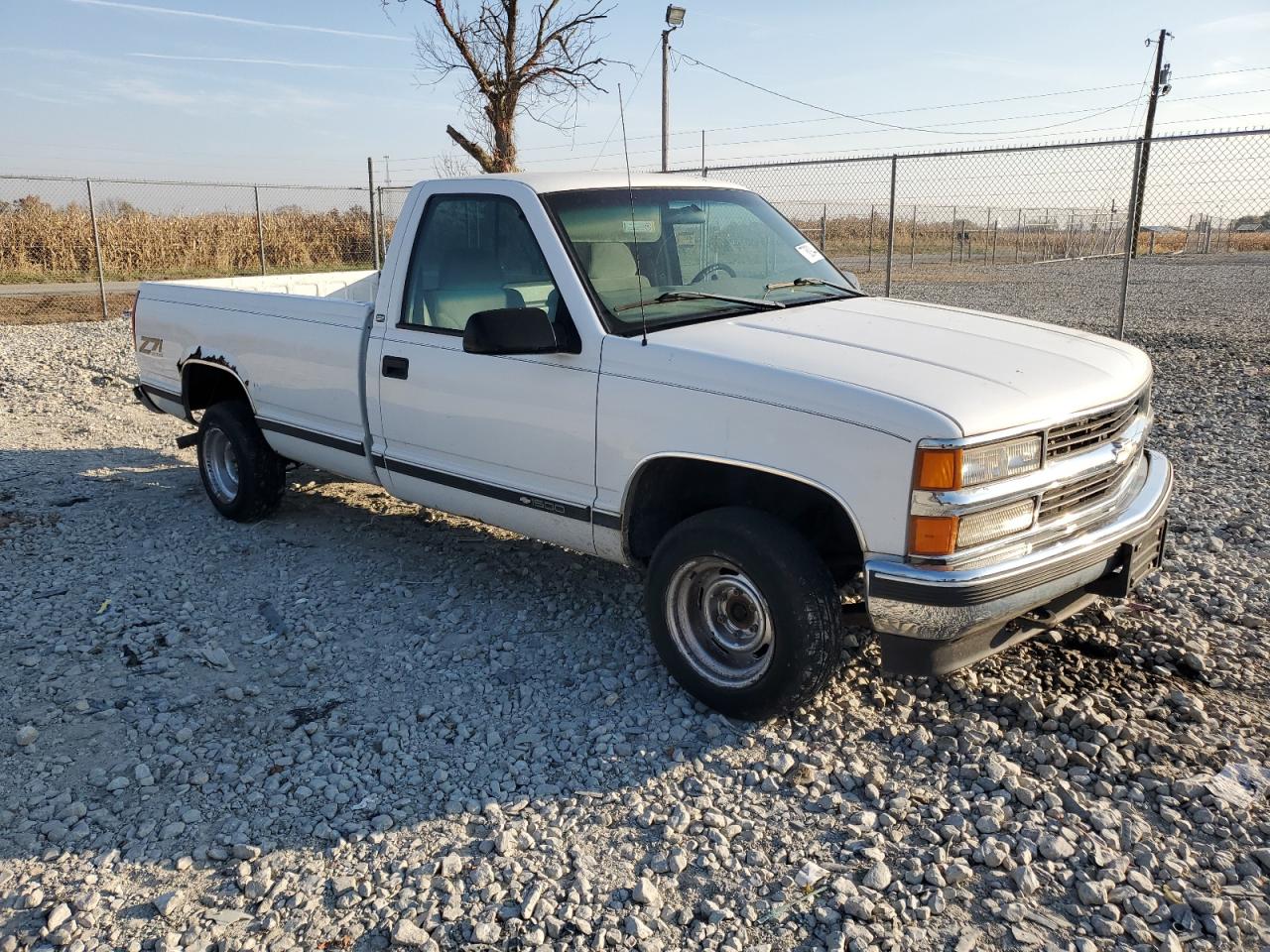 Lot #2943231475 1998 CHEVROLET GMT-400 K1