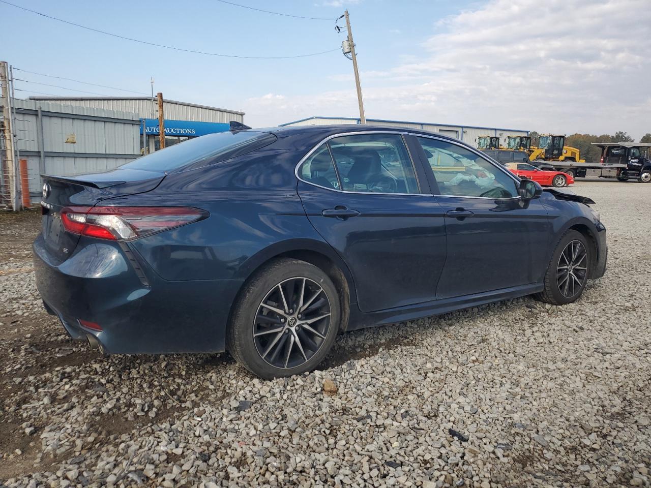 Lot #3021001326 2021 TOYOTA CAMRY SE