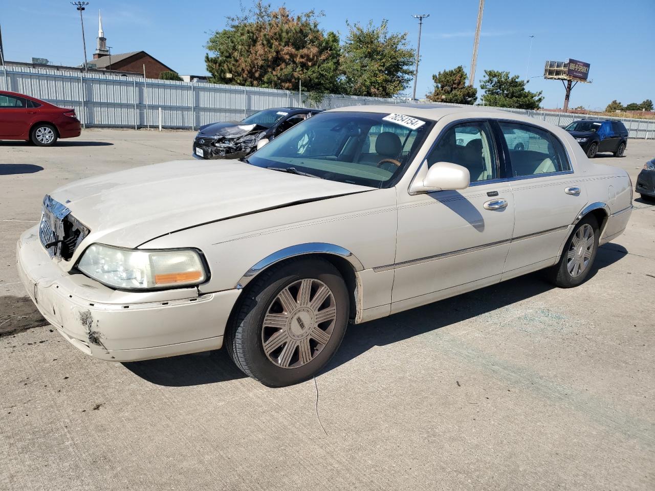 Lot #2945690682 2003 LINCOLN TOWN CAR C