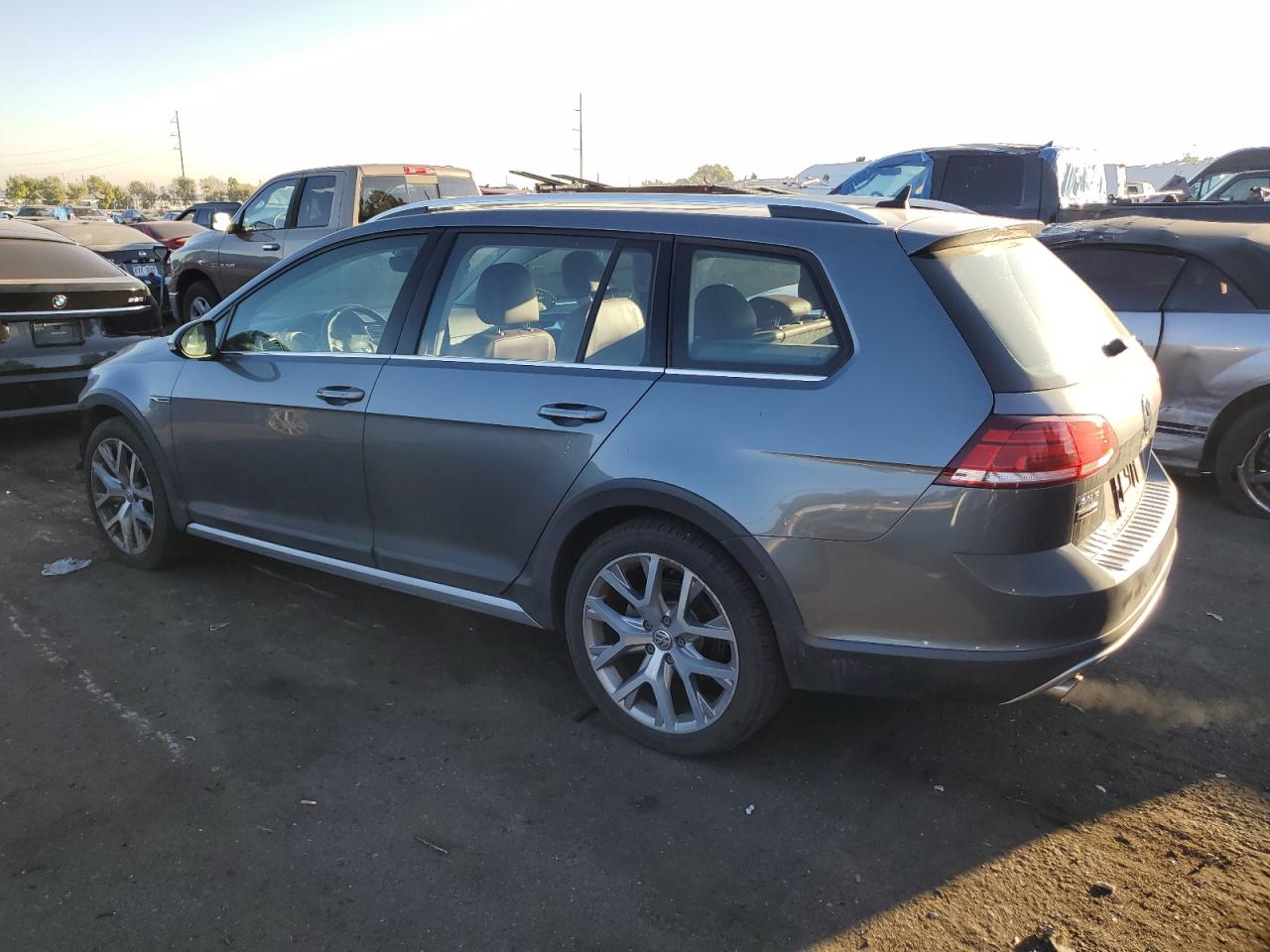 Lot #2936157313 2019 VOLKSWAGEN GOLF ALLTR