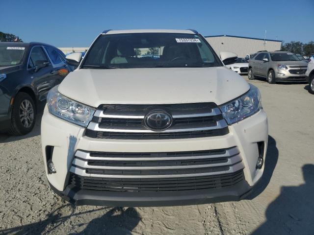 VIN 5TDKZRFH4JS526680 2018 Toyota Highlander, SE no.5