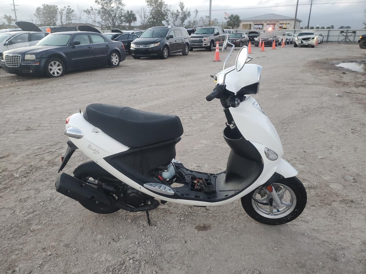 Genuine Scooters Buddy (50, 125, 170i) 2022 