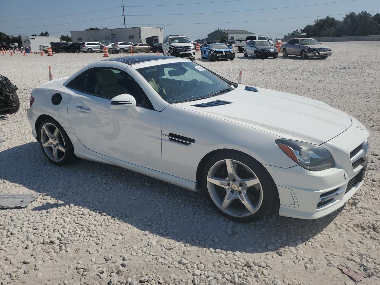 Lot #2914723735 2016 MERCEDES-BENZ SLK 300