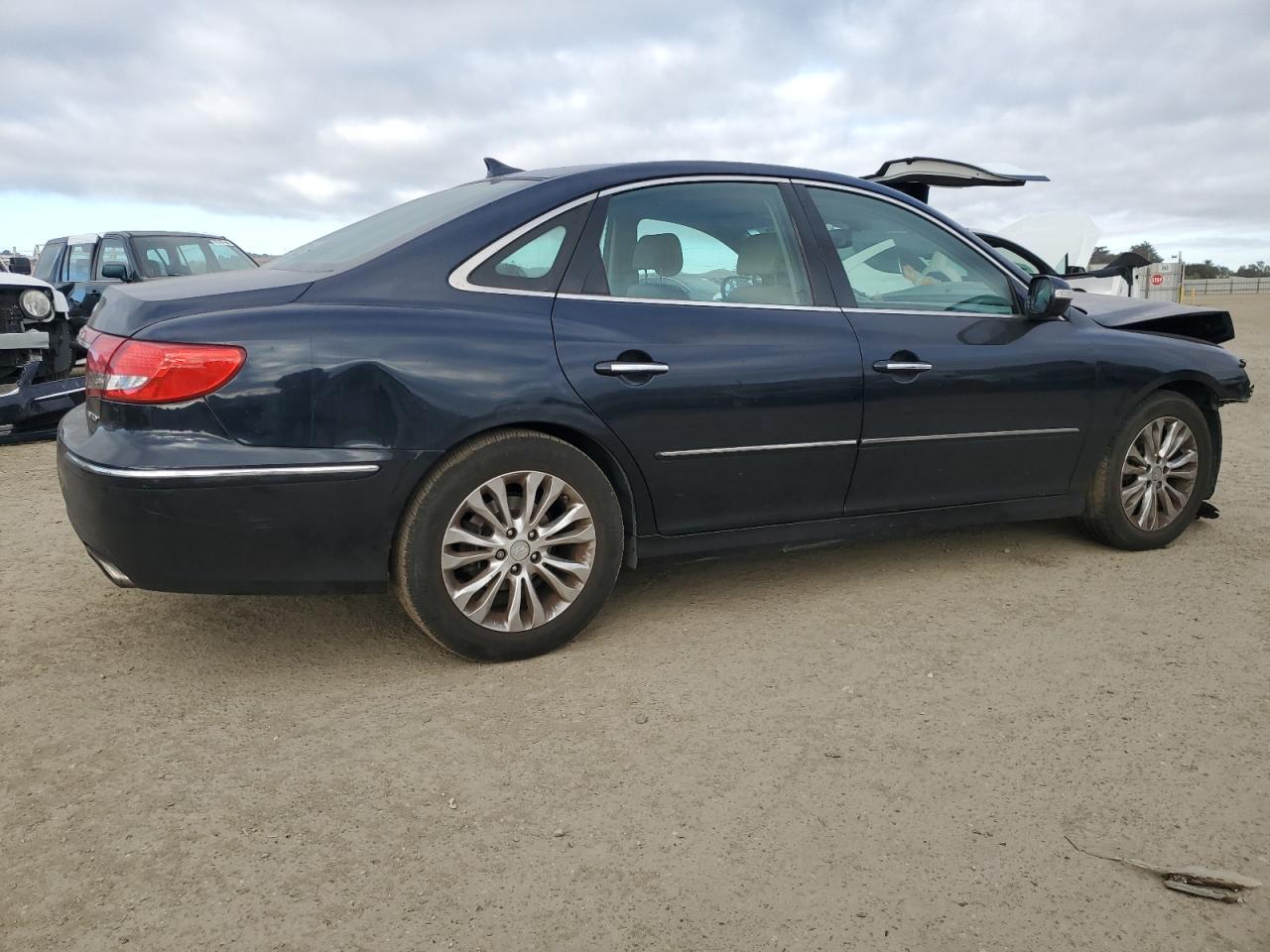 Lot #2988719714 2011 HYUNDAI AZERA GLS