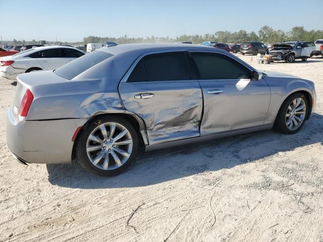 VIN 2C3CCAEG4JH136648 2018 Chrysler 300, Limited no.3