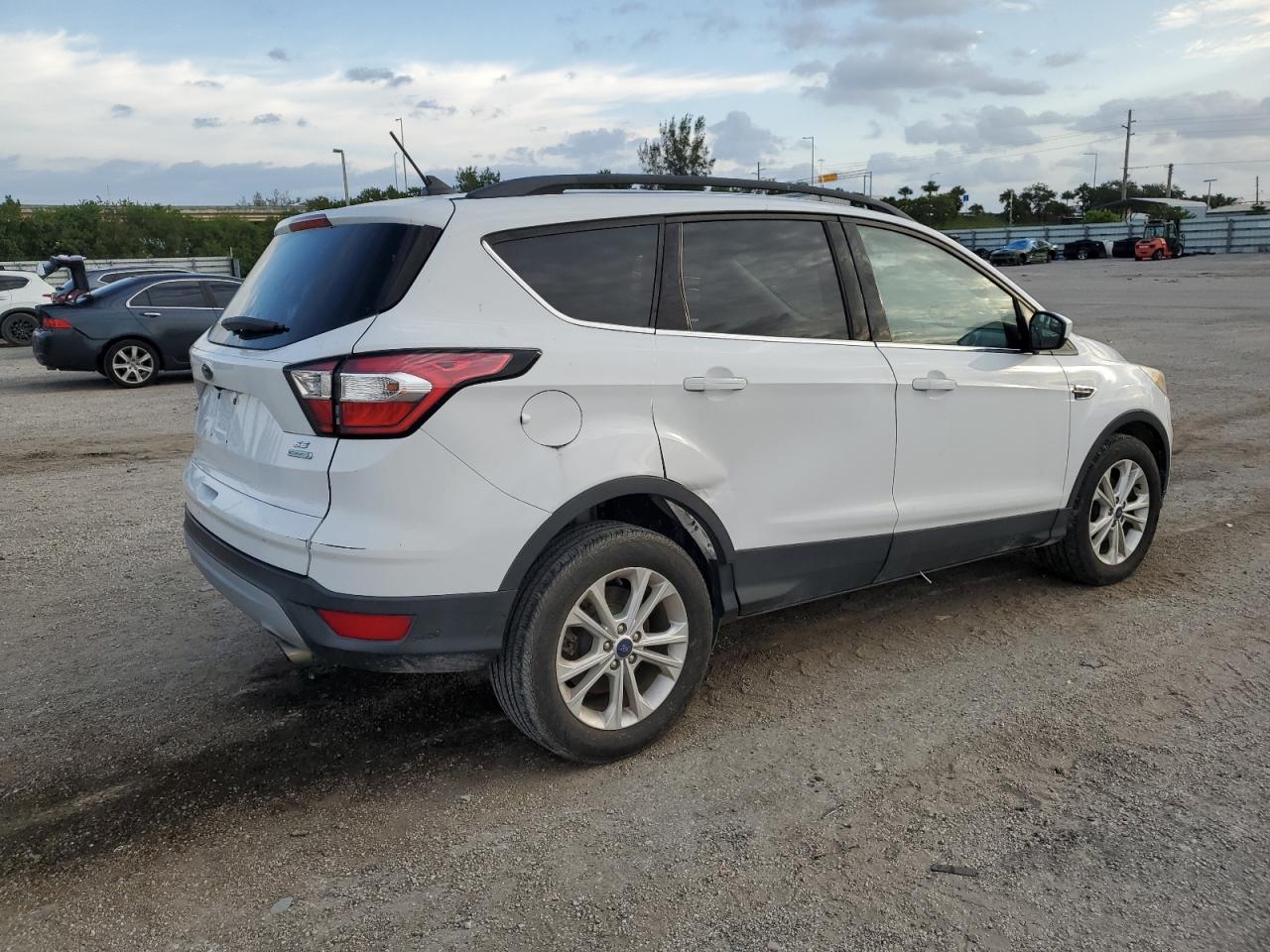 Lot #2974569428 2018 FORD ESCAPE SE