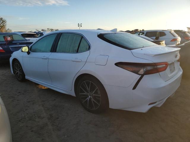 VIN 4T1G11AK2MU465603 2021 Toyota Camry, SE no.2