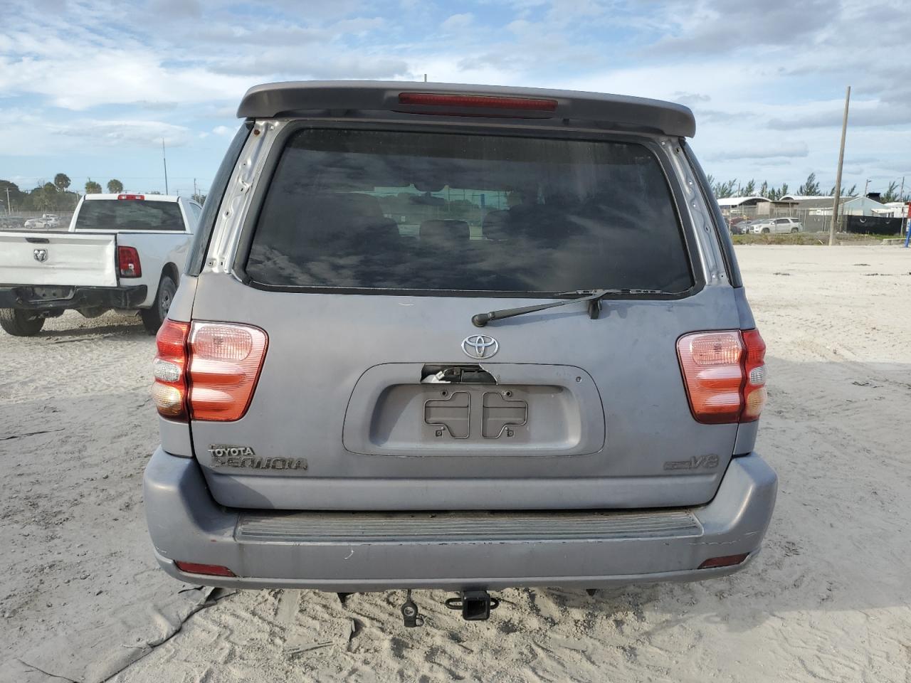 Lot #2911667846 2001 TOYOTA SEQUOIA SR