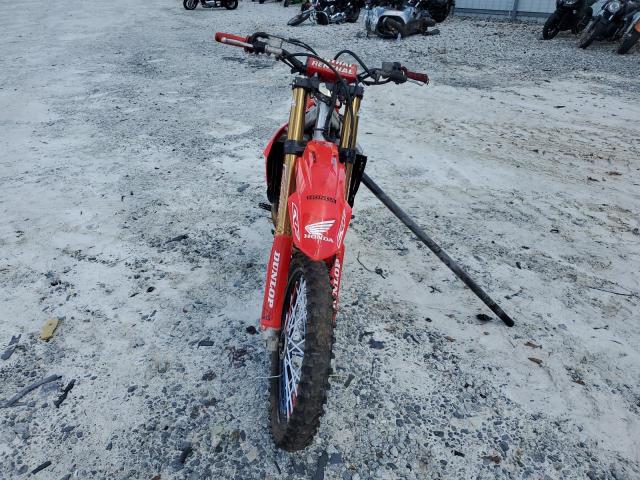 HONDA CRF450 RWE 2023 red  gas JH2PE113XPK400104 photo #3