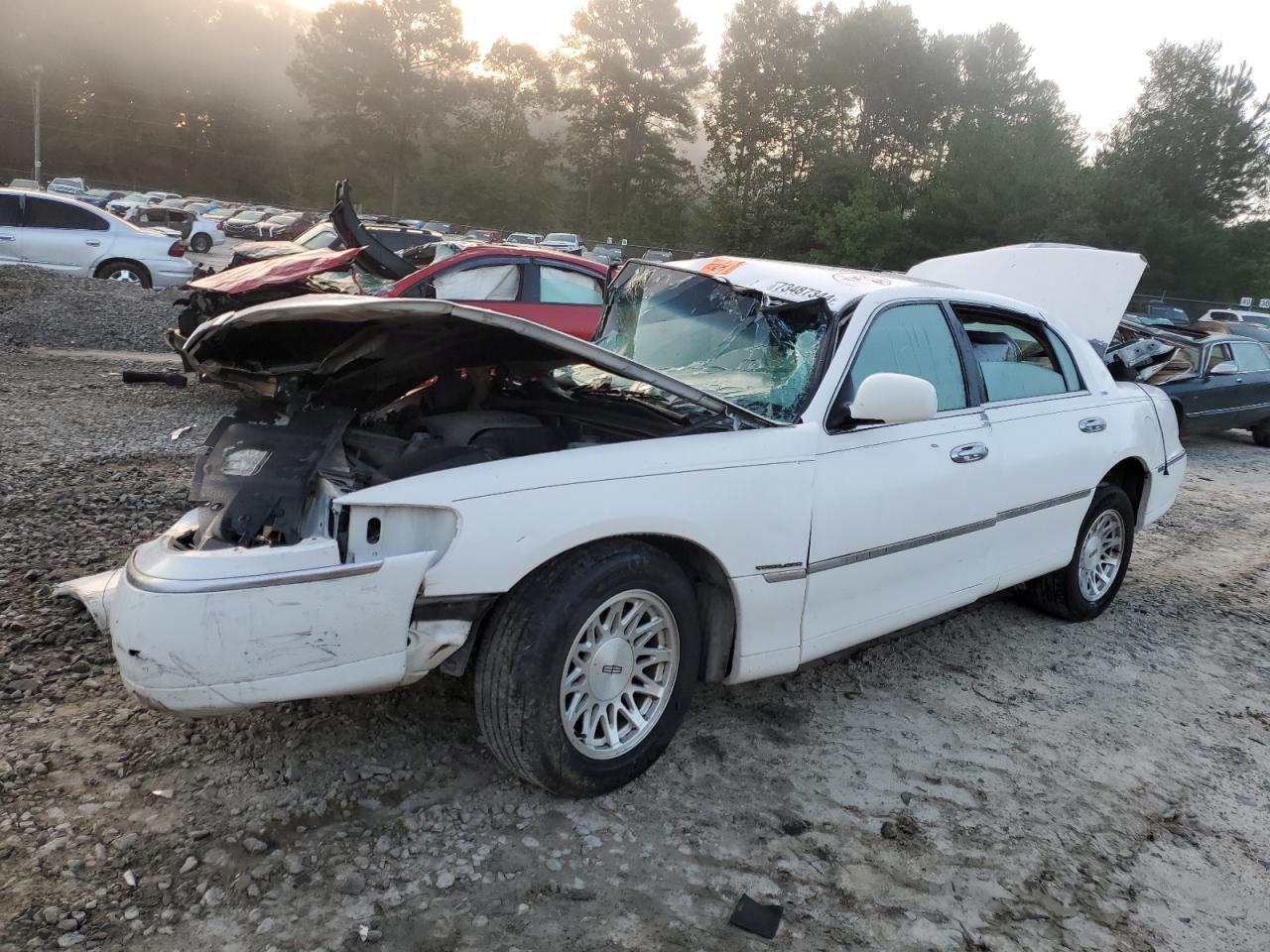 Lot #2926059719 1999 LINCOLN TOWN CAR S