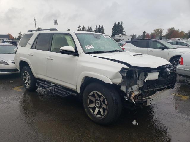 2021 TOYOTA 4RUNNER SR - JTERU5JR2M5841599