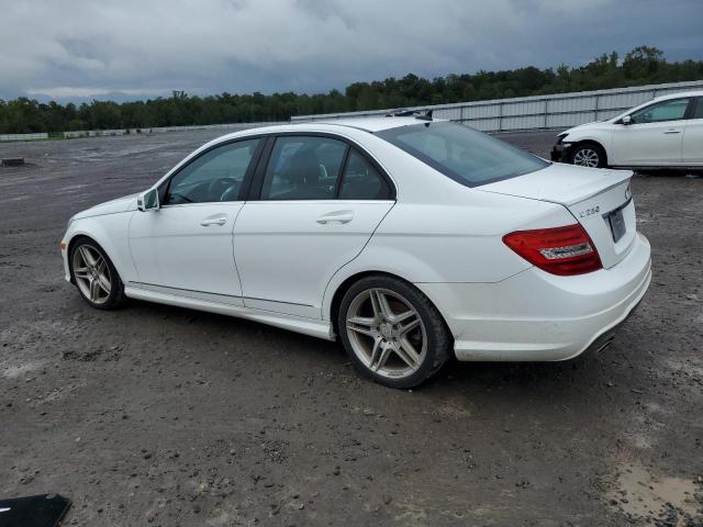 VIN WDDGF4HB1DR272073 2013 Mercedes-Benz C-Class, 250 no.2