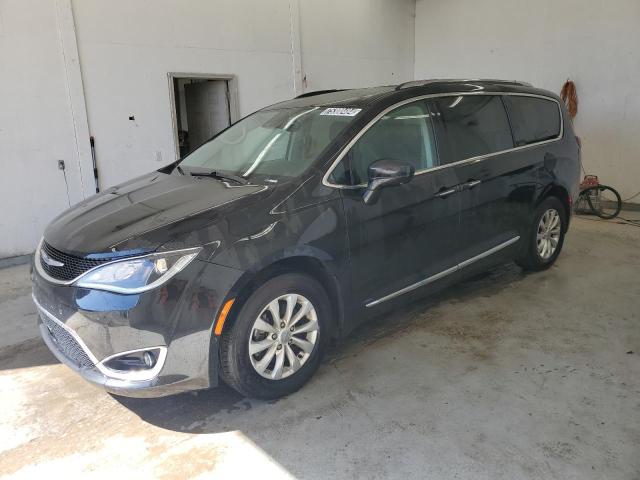 VIN 2C4RC1BG2KR657325 2019 Chrysler Pacifica, Touri... no.1