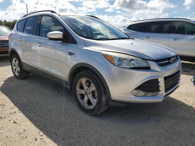 VIN 1FMCU0GX5GUC19054 2016 Ford Escape, SE no.4