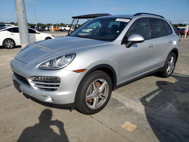 VIN WP1AF2A27DLA35734 2013 PORSCHE CAYENNE no.1