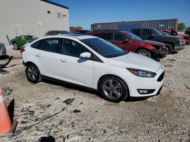 VIN 1FADP3FE2GL397694 2016 Ford Focus, SE no.4