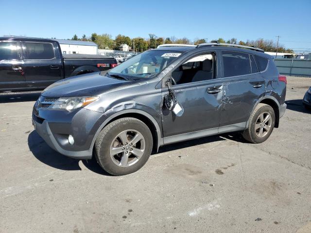 VIN JTMRFREVXFD113809 2015 Toyota RAV4, Xle no.1