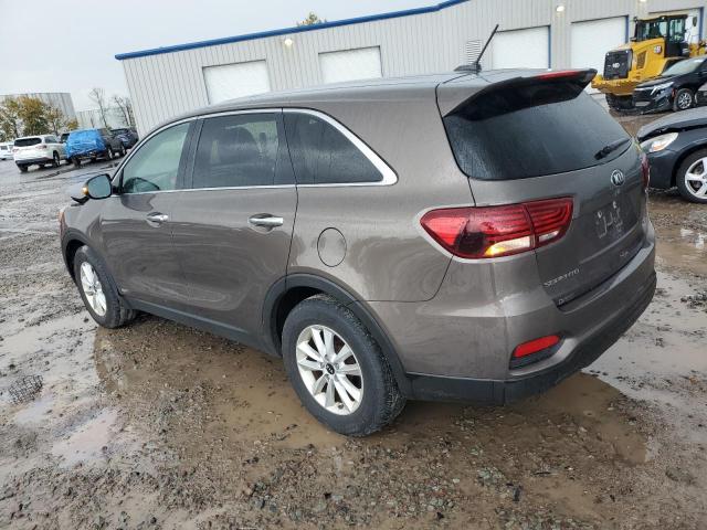 VIN 5XYPGDA30KG528869 2019 KIA Sorento, L no.2