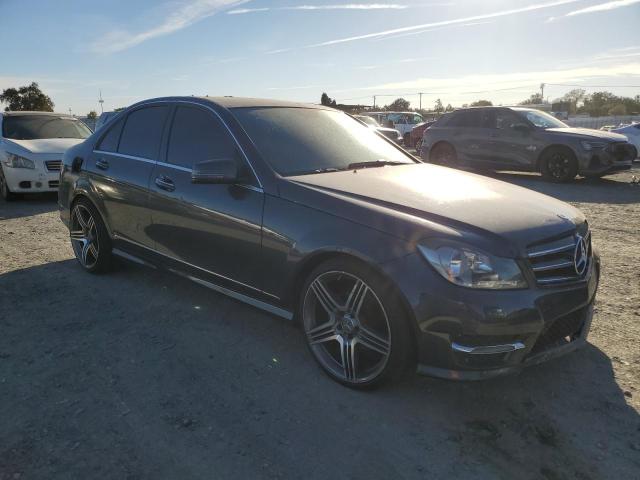 VIN WDDGF4HB0EG240289 2014 Mercedes-Benz C-Class, 250 no.4