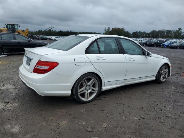 VIN WDDGF4HB1DR272073 2013 Mercedes-Benz C-Class, 250 no.3