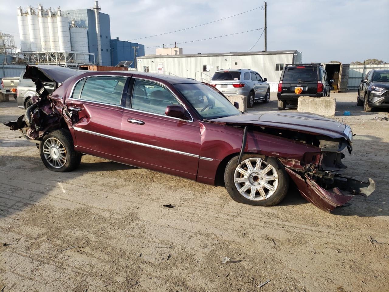 Lot #3046658272 2007 LINCOLN TOWN CAR S