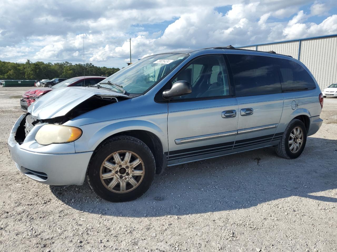 Lot #2974776058 2005 CHRYSLER TOWN & COU