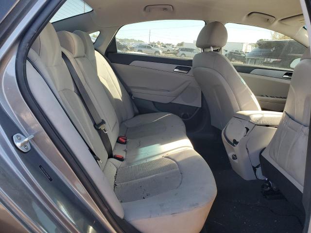 2019 HYUNDAI 260 5NPE24AF1KH806381