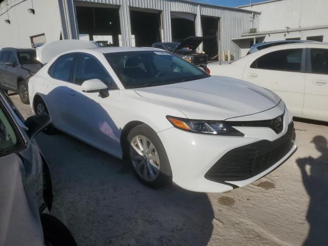 VIN 4T1B11HK3JU056392 2018 Toyota Camry, L no.4