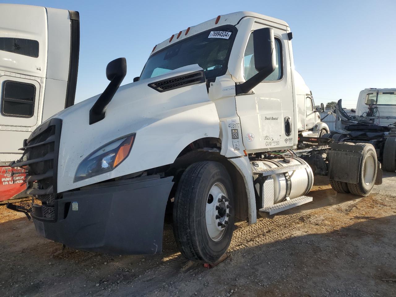 Lot #2935447124 2022 FREIGHTLINER CASCADIA 1