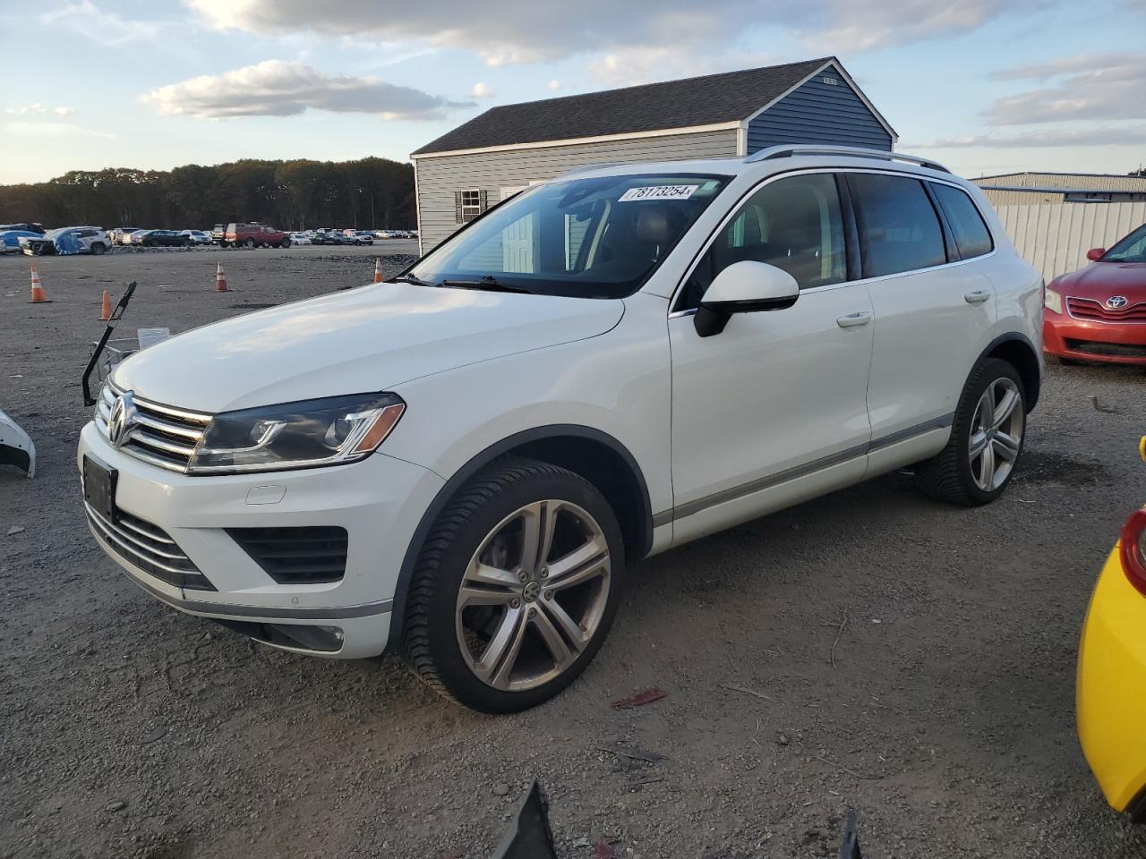 Lot #2972470682 2017 VOLKSWAGEN TOUAREG EX