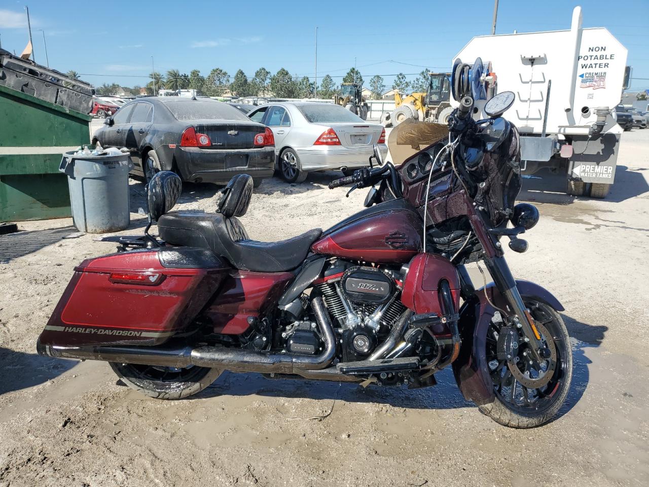 HARLEY-DAVIDSON FLHXSE 2019 burgundy  gas 1HD1PXL19KB960923 photo #1