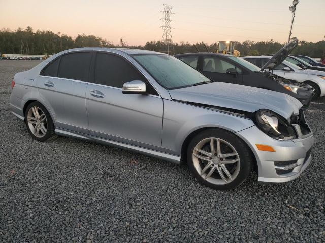 VIN WDDGF4HB3DA772492 2013 Mercedes-Benz C-Class, 250 no.4