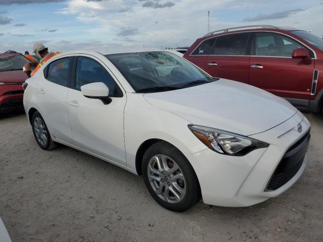 VIN 3MYDLBZV5GY134474 2016 Toyota Scion no.4