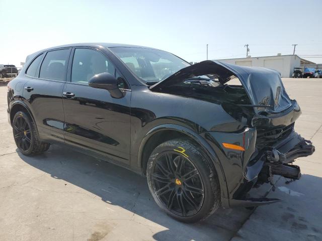 VIN WP1AA2A20HKA90875 2017 PORSCHE CAYENNE no.4