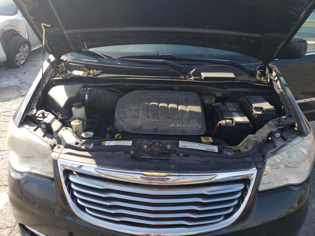 CHRYSLER TOWN & COUNTRY TOURING