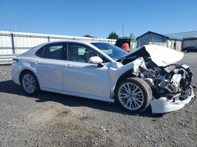 VIN 4T1B11HK4JU006990 2018 Toyota Camry, L no.4