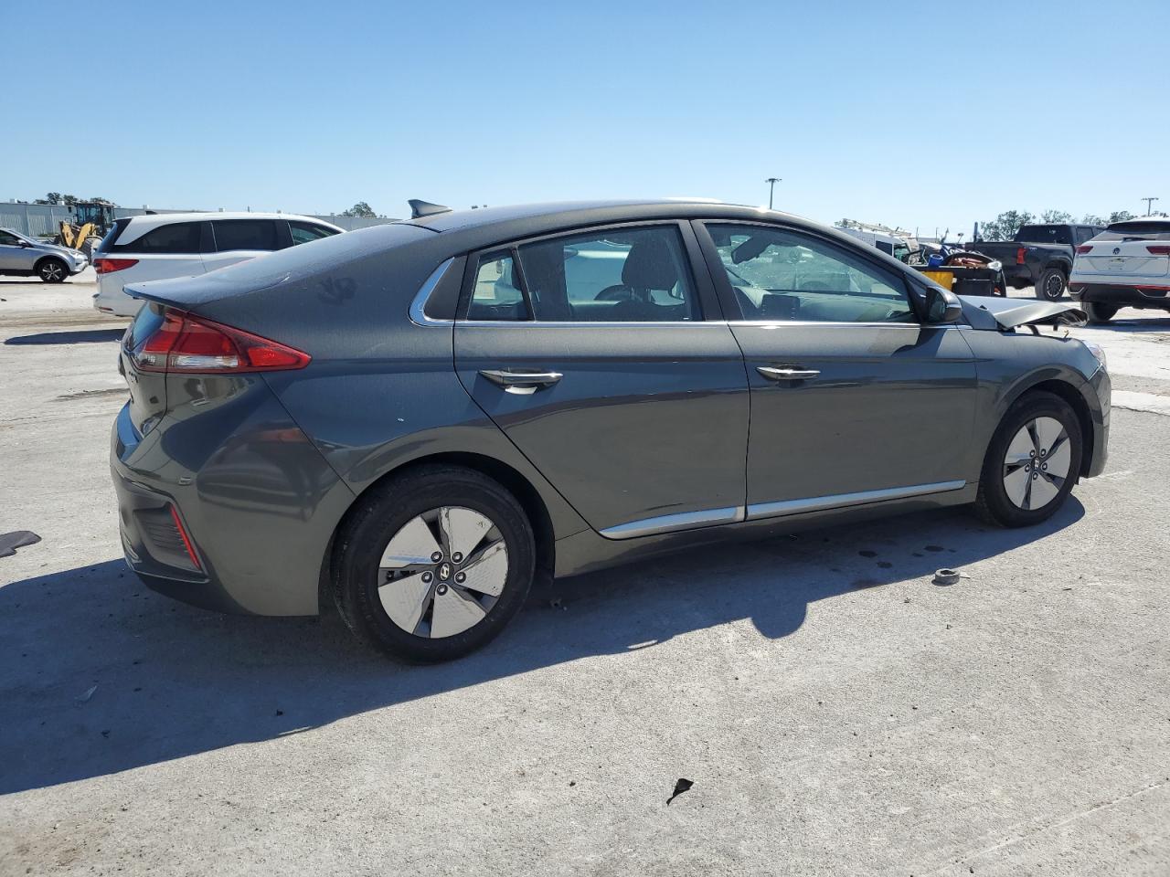 Lot #2989257855 2022 HYUNDAI IONIQ SE