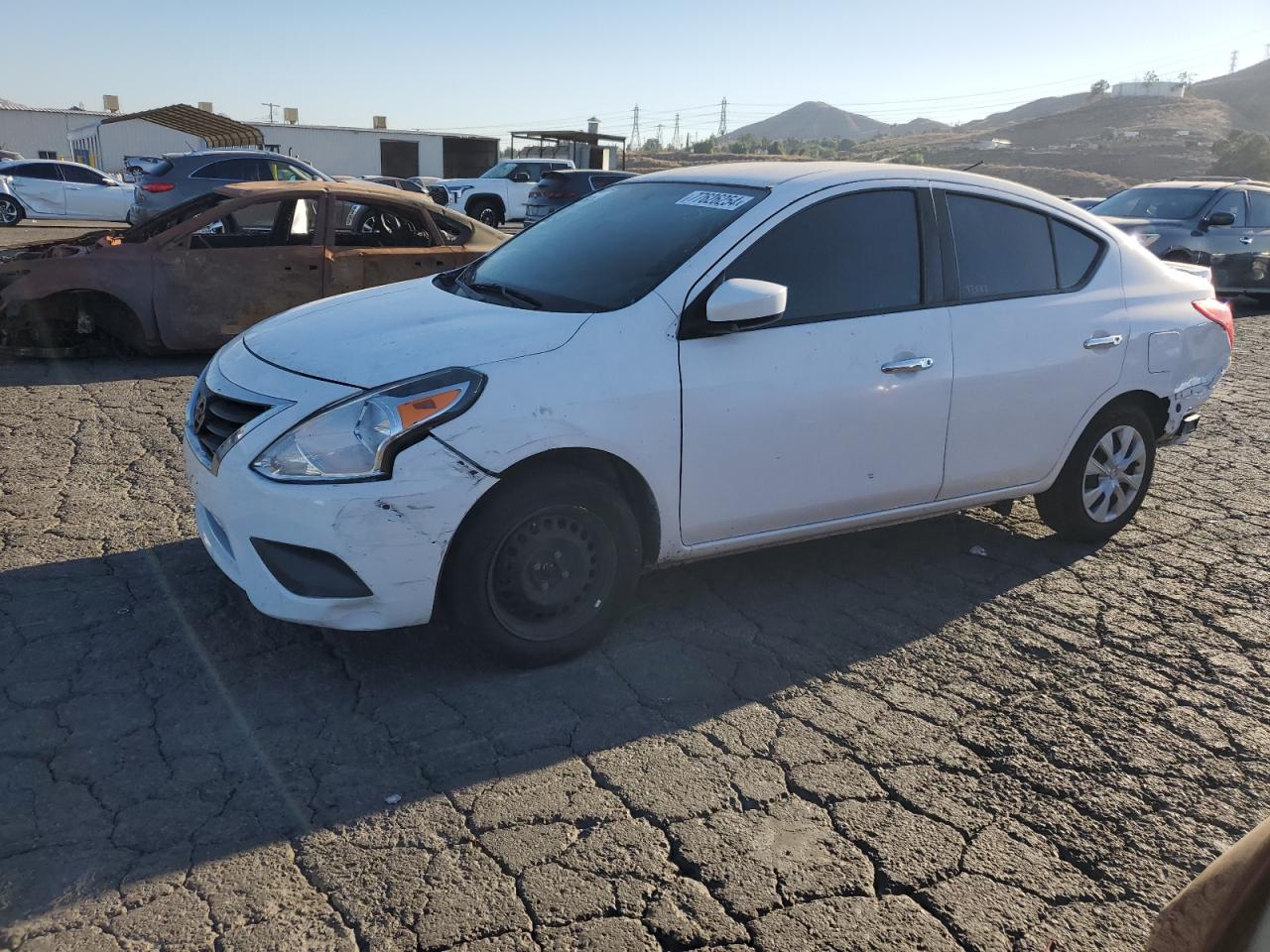 Lot #3006795586 2018 NISSAN VERSA S